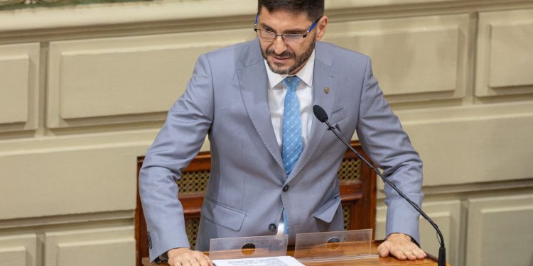 “Con austeridad, en el primer trimestre bajamos un 40 % los gastos del Estado”