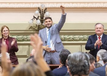 Mensaje en la Legislatura Pullaro: “Haremos de Santa Fe el tractor de la Argentina y el territorio de lo justo”