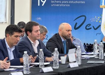 Chicharrita: Provincia trabaja en una mesa política y técnica nacional para mitigar la plaga en el maíz