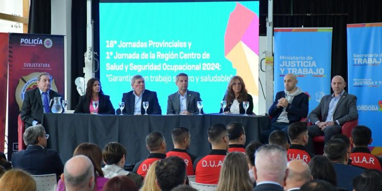 Salud y Seguridad Ocupacional: Santa Fe llevó la experiencia de los comité mixtos a la Región Centro