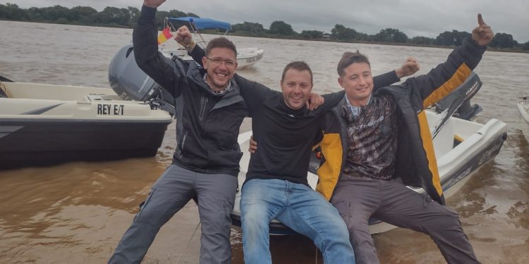 Fiesta Nacional del Surubí de Goya! Un equipo de Villa Ocampo capturó 10 piezas; el surubí mayor midió 1,26 metros