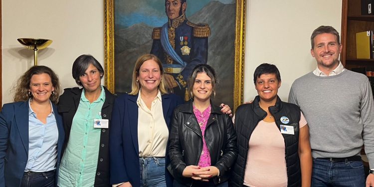 Impulso a la “Malvinización” y reconocimiento a la Asociación Cultural Sanmartiniana de Florencia