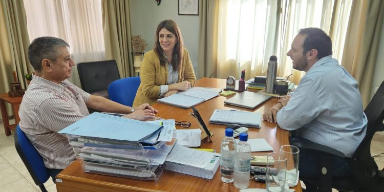 VILLA OCAMPO: REUNIÓN CON LA COORDINADORA PROVINCIAL DE REGULARIZACIÓN DOMINIAL