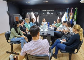 VILLA OCAMPO: REUNIÓN JUNTO CON LAS FUERZAS DE SEGURIDAD PARA COORDINAR ACCIONES CON LOS EQUIPOS DE NIÑEZ Y GÉNERO