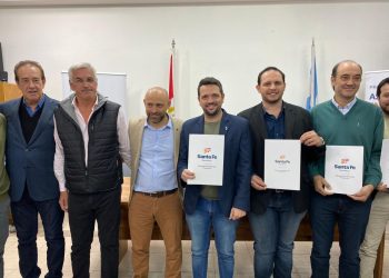 VILLA OCAMPO: EL INTENDENTE FIRMÓ UN CONVENIO DE RIPIO DEL PROGRAMA “CAMINOS PRODUCTIVOS”