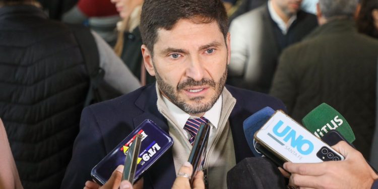 Pullaro sobre el presupuesto universitario: “No es justo para quienes vivimos en el interior”