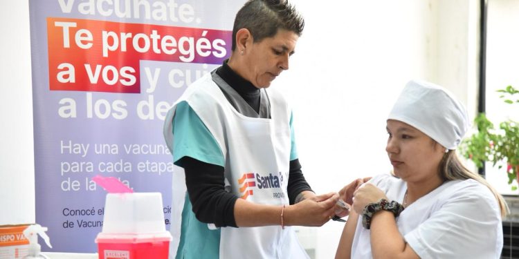 Enfermedades respiratorias: la Provincia puso en marcha la Campaña Vacunate