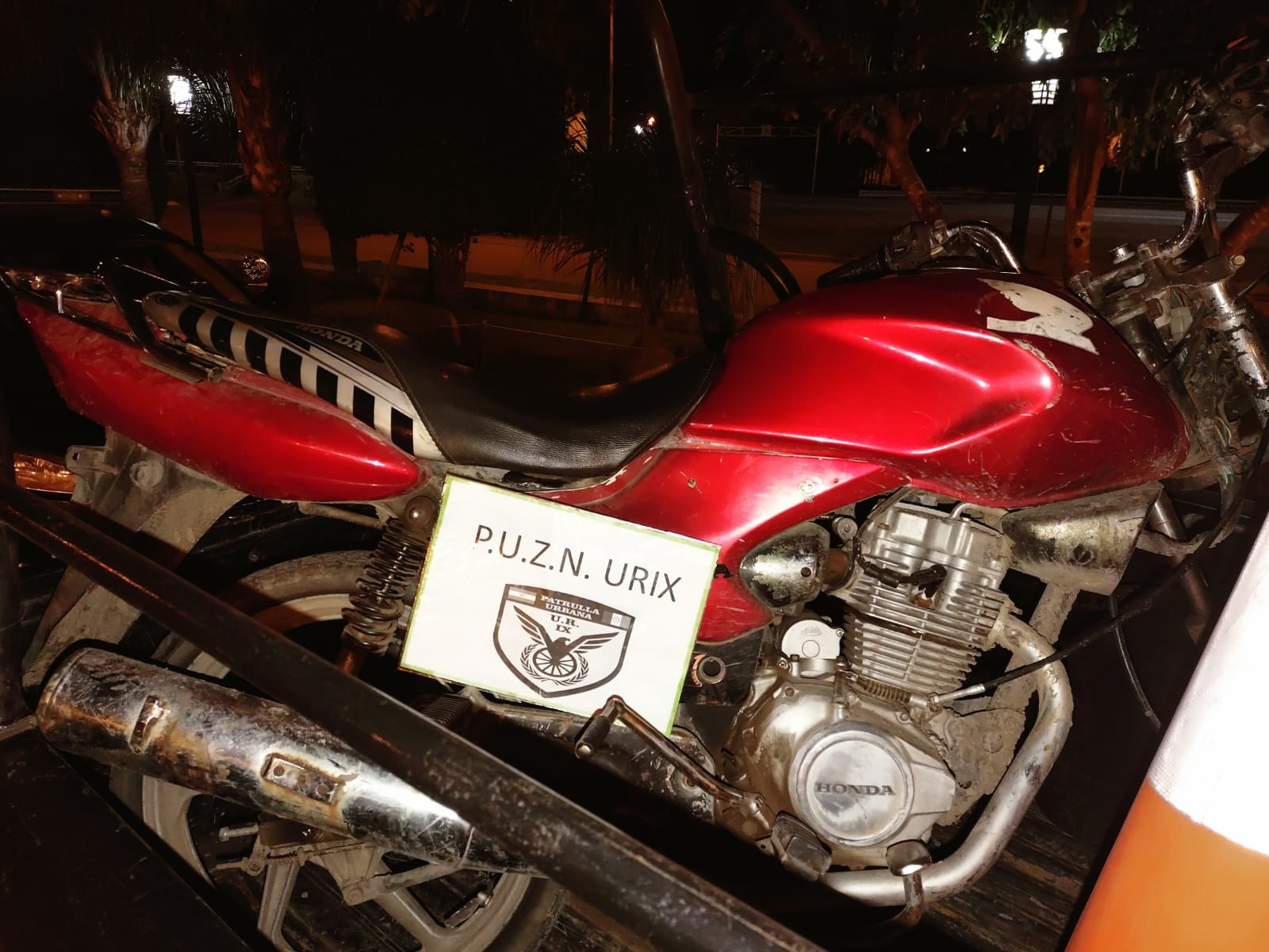 La patrulla Urbana de las Toscas, detuvo a un colombiano que robó una moto en la capital santafesina y se paseaba libremente en la ciudad norteña.