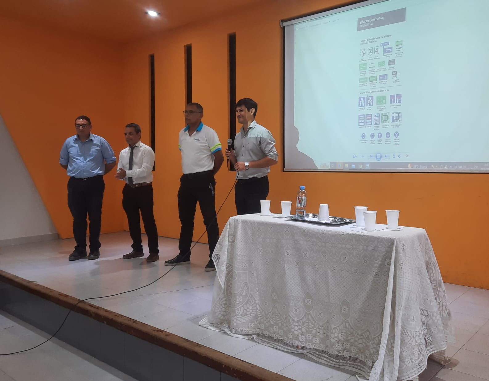 VILLA OCAMPO: CHARLA SOBRE SEGURIDAD VIAL JUNTO A ALUMNOS DE LA EPI N° 1109