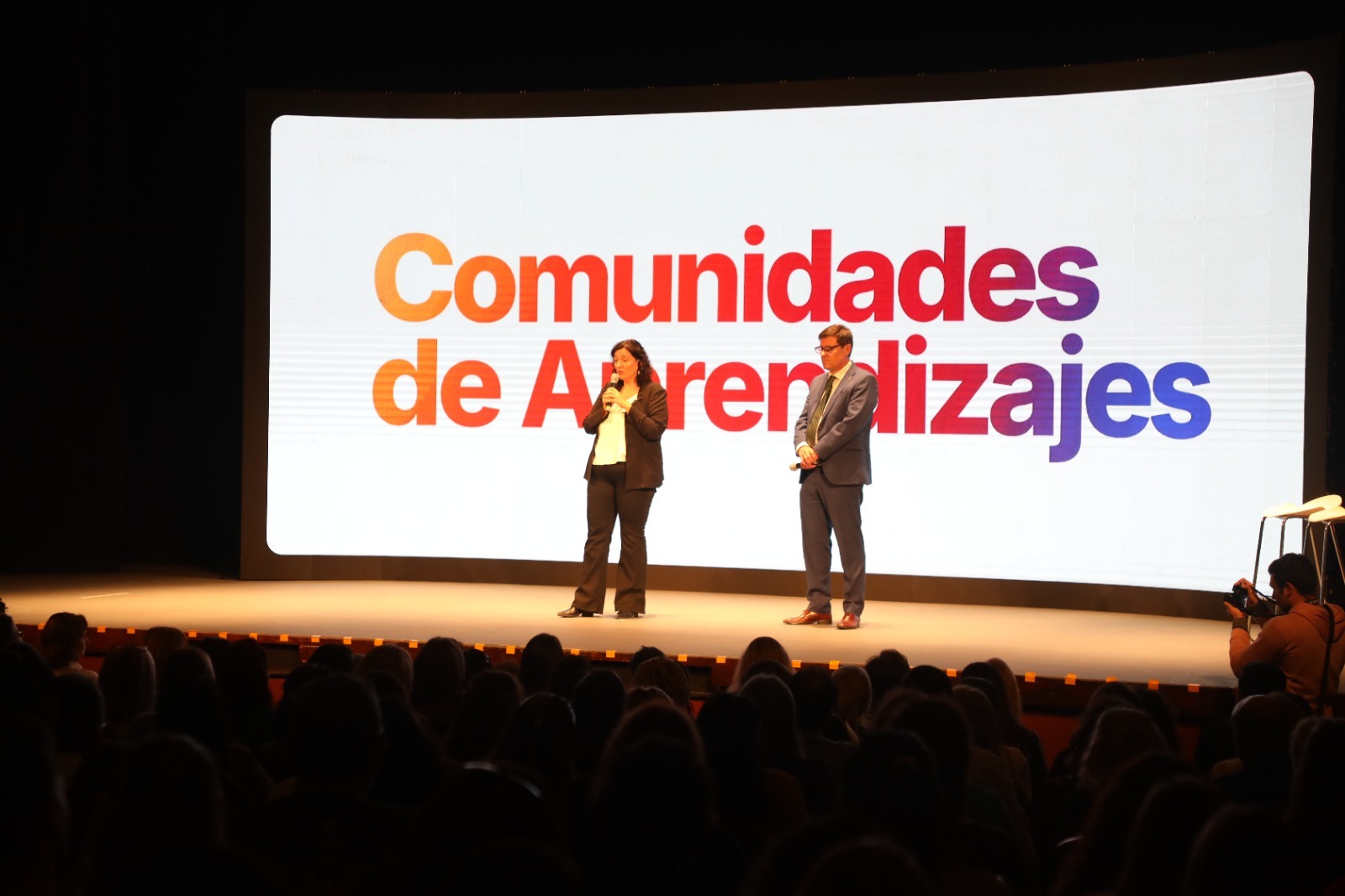 Comunidades de Aprendizajes: una propuesta innovadora para trabajar en red