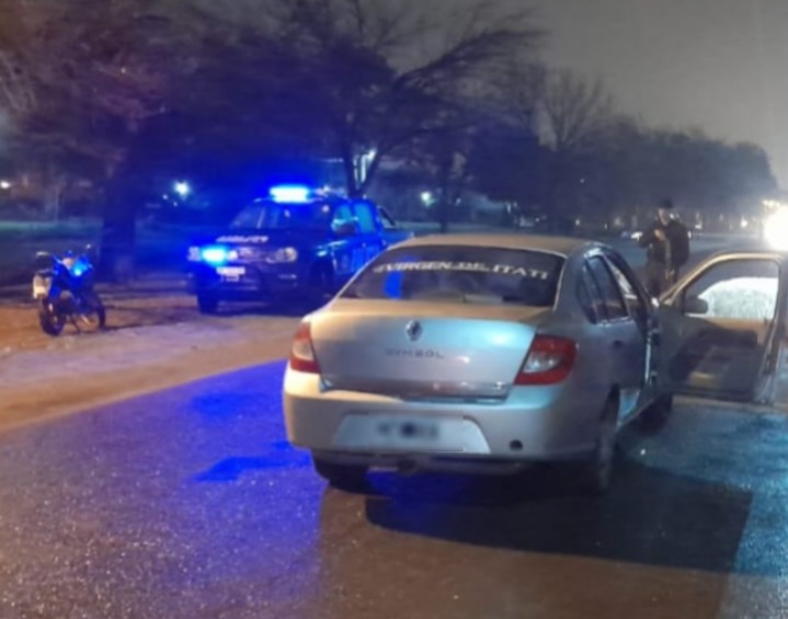 VILLA OCAMPO: Accidente en la via pública, entre un automóvil y dos peatones. 