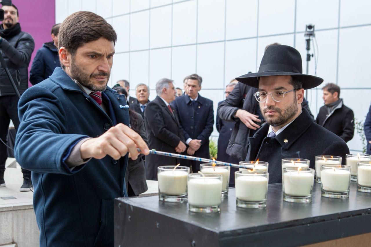 Pullaro en la AMIA: “Santa Fe refuerza su compromiso por la memoria y la justicia”