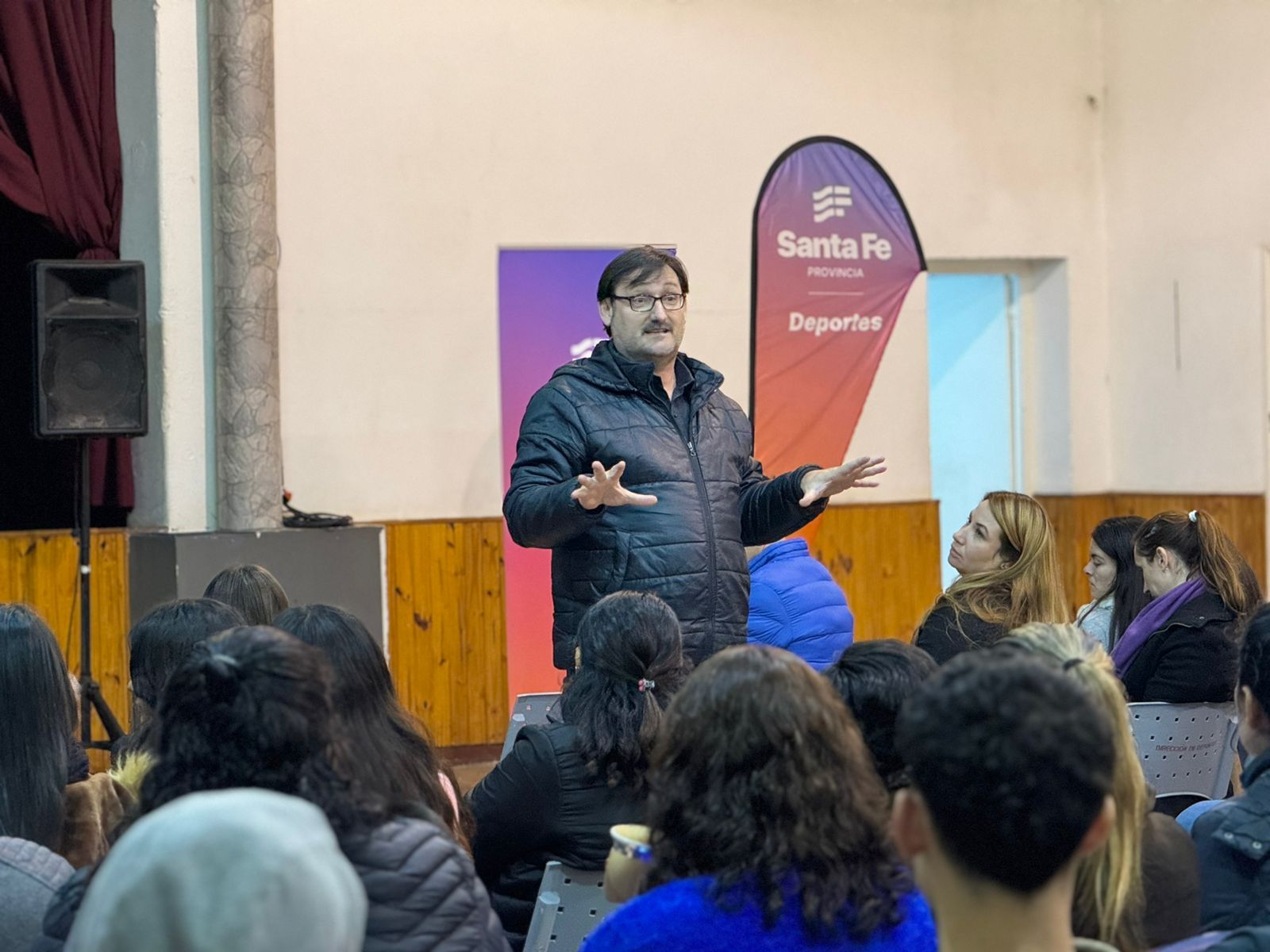 Villa Ocampo: Con la participación de más de 200 personas, se llevó a cabo el taller de Neurociencia y Educación Emocional