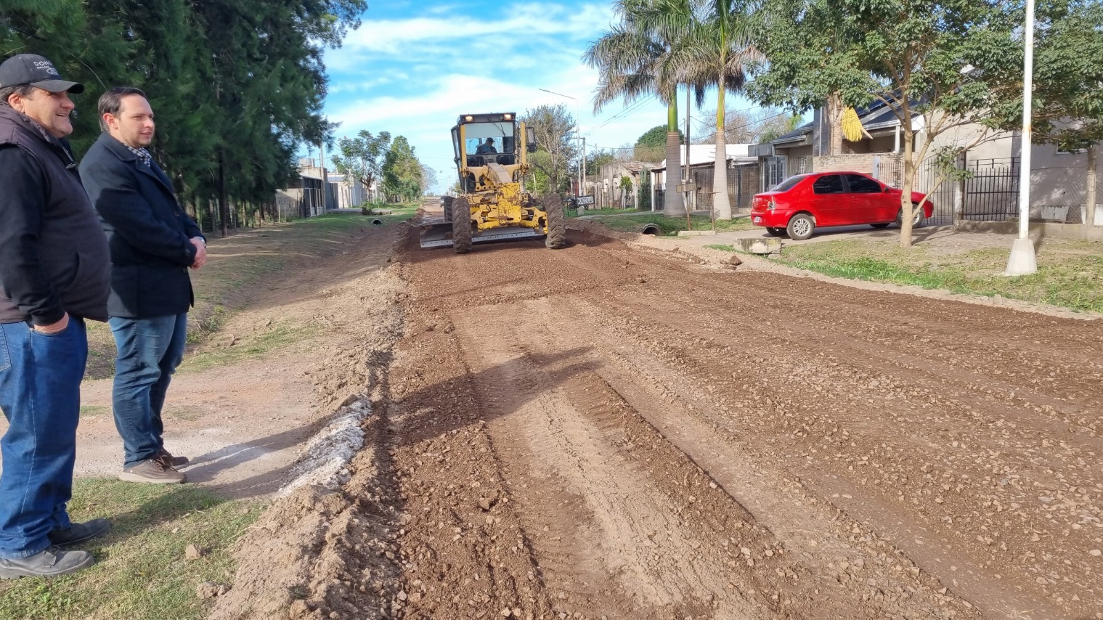 VILLA OCAMPO: COMENZARON LOS TRABAJOS DE RIPIO EN CALLE ALFONSINA STORNI
