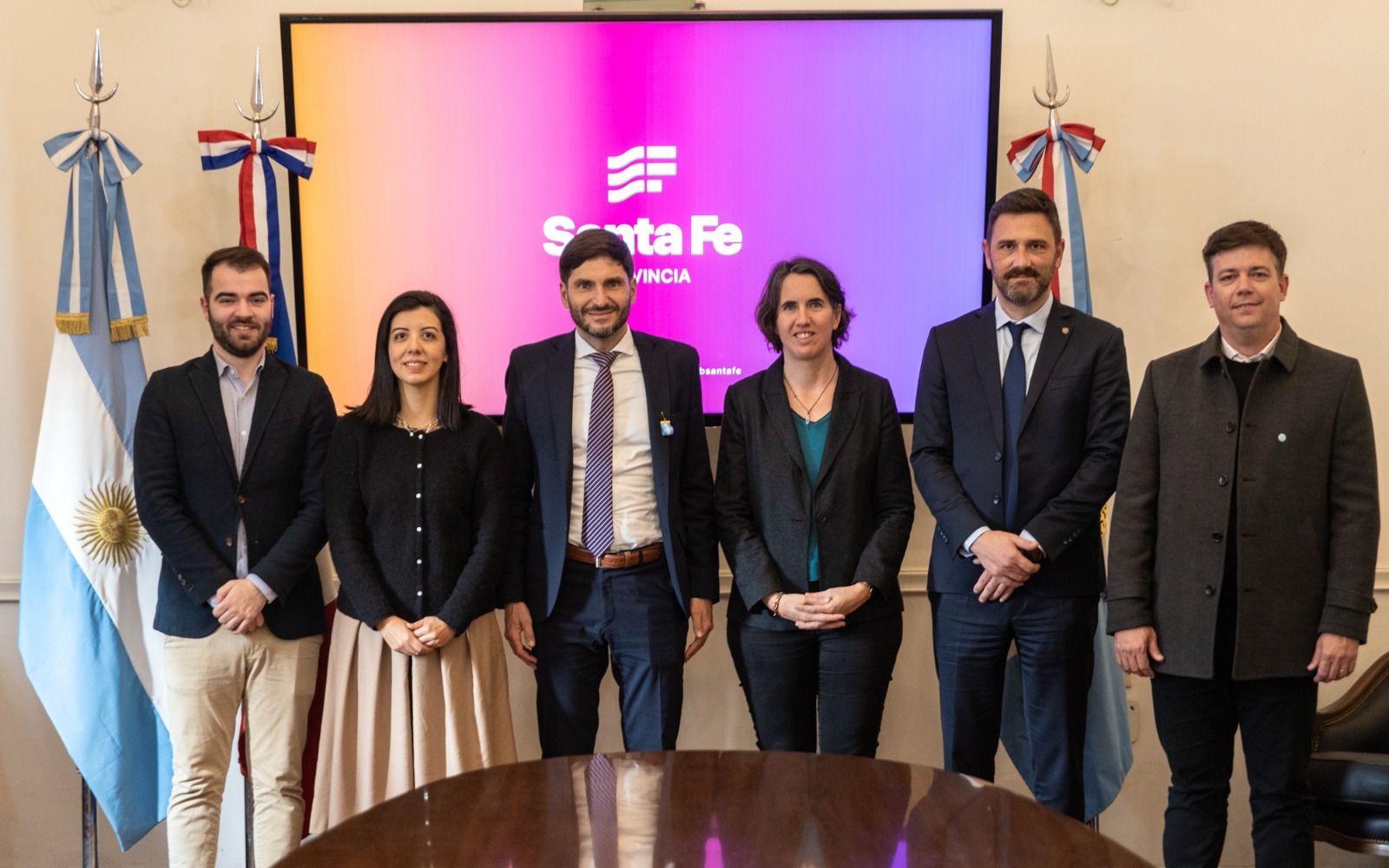 Pullaro recibió a autoridades de la Agencia Francesa para el Desarrollo