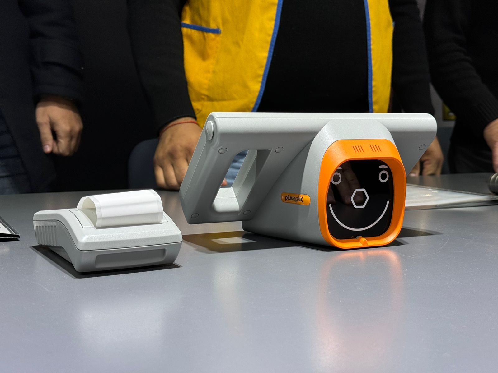 VILLA OCAMPO: FIRMA DE CONVENIO POR LA ADQUISICIÓN Y USO DE UN AUTOREFRACTOR BINOCULAR PEDIÁTRICO