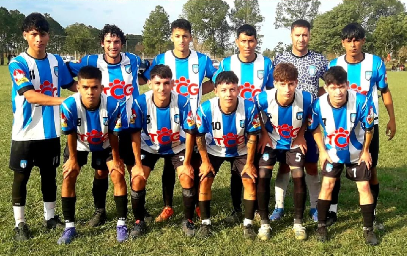 Racing empató el clásico rural y sigue liderando la Zona Sur