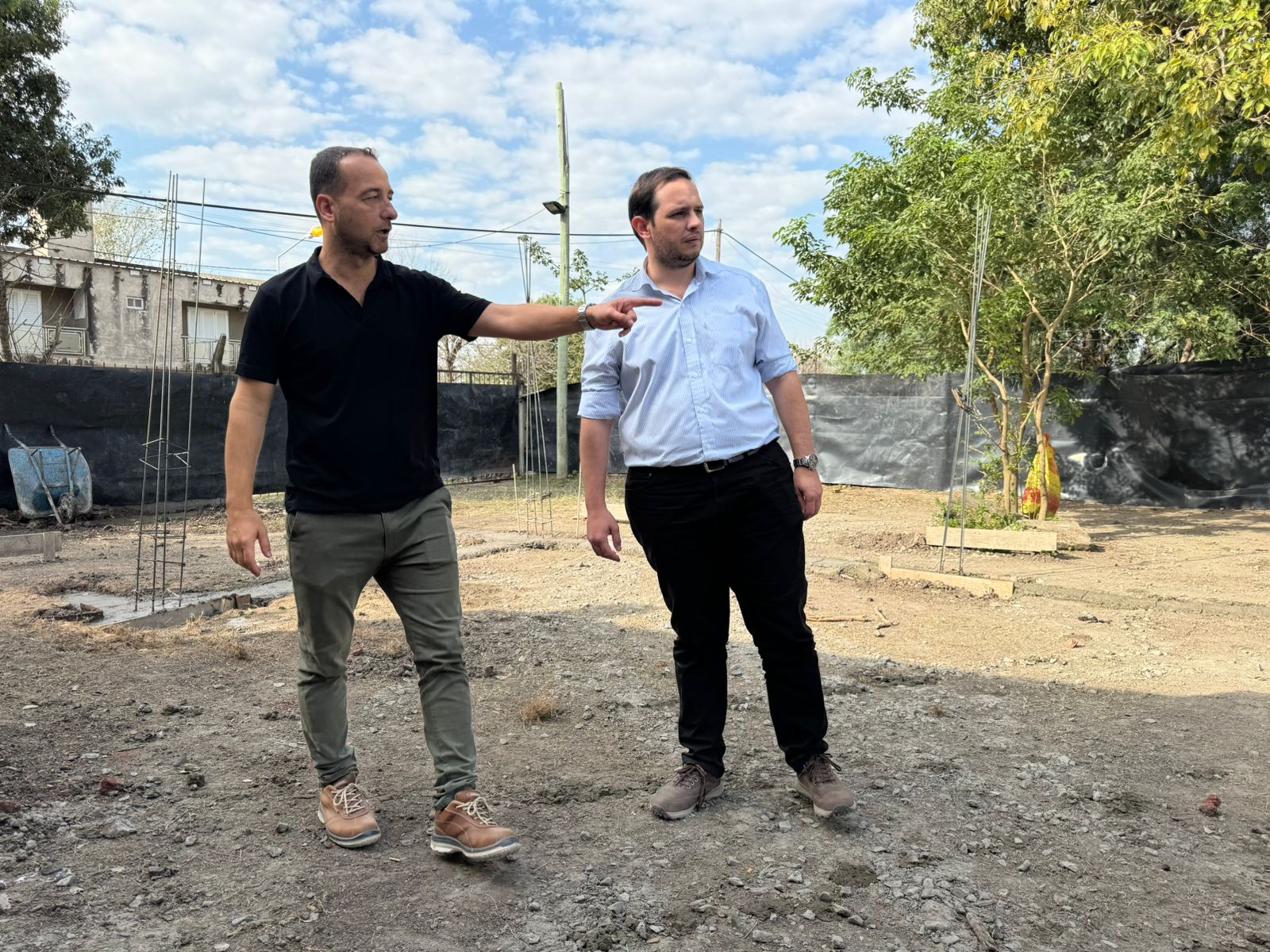VILLA OCAMPO: AVANZA LA OBRA DE CONSTRUCCIÓN DE UN AULA EN LA ESCUELA N°849 “YAPEYÚ”