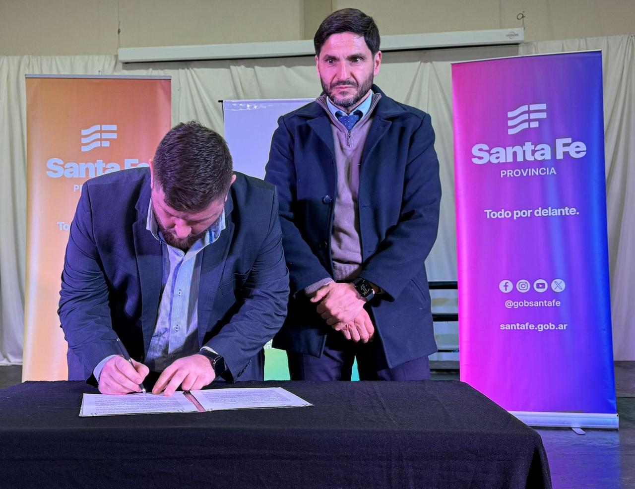 Pullaro: “Lo que invierte el Estado en obra pública termina derramándose en la economía de pueblos y ciudades”