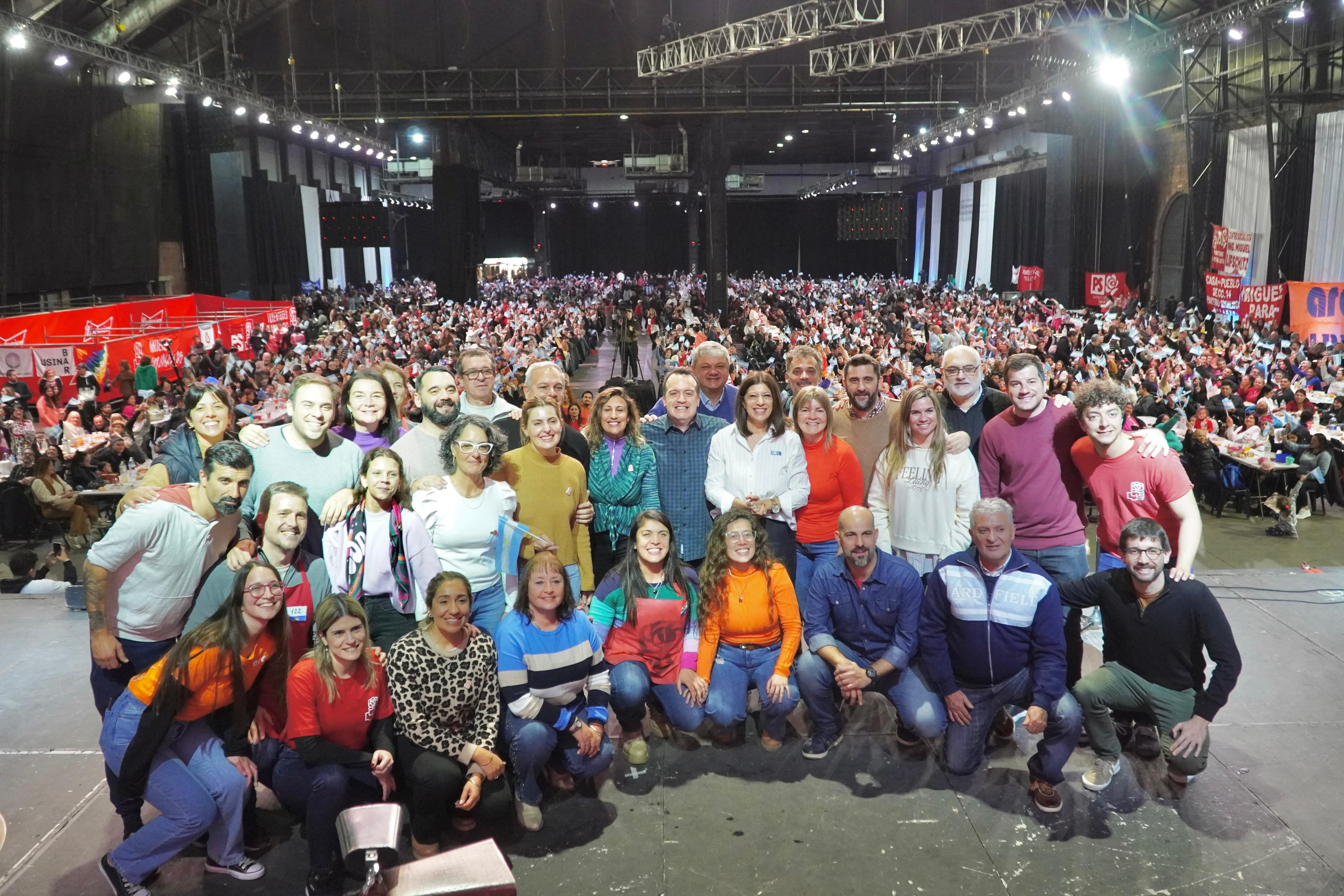 CON UN LOCRO PARA MÁS DE 4 MIL PERSONAS, EL SOCIALISMO REAFIRMÓ SU PROTAGONISMO POLÍTICO EN SANTA FE