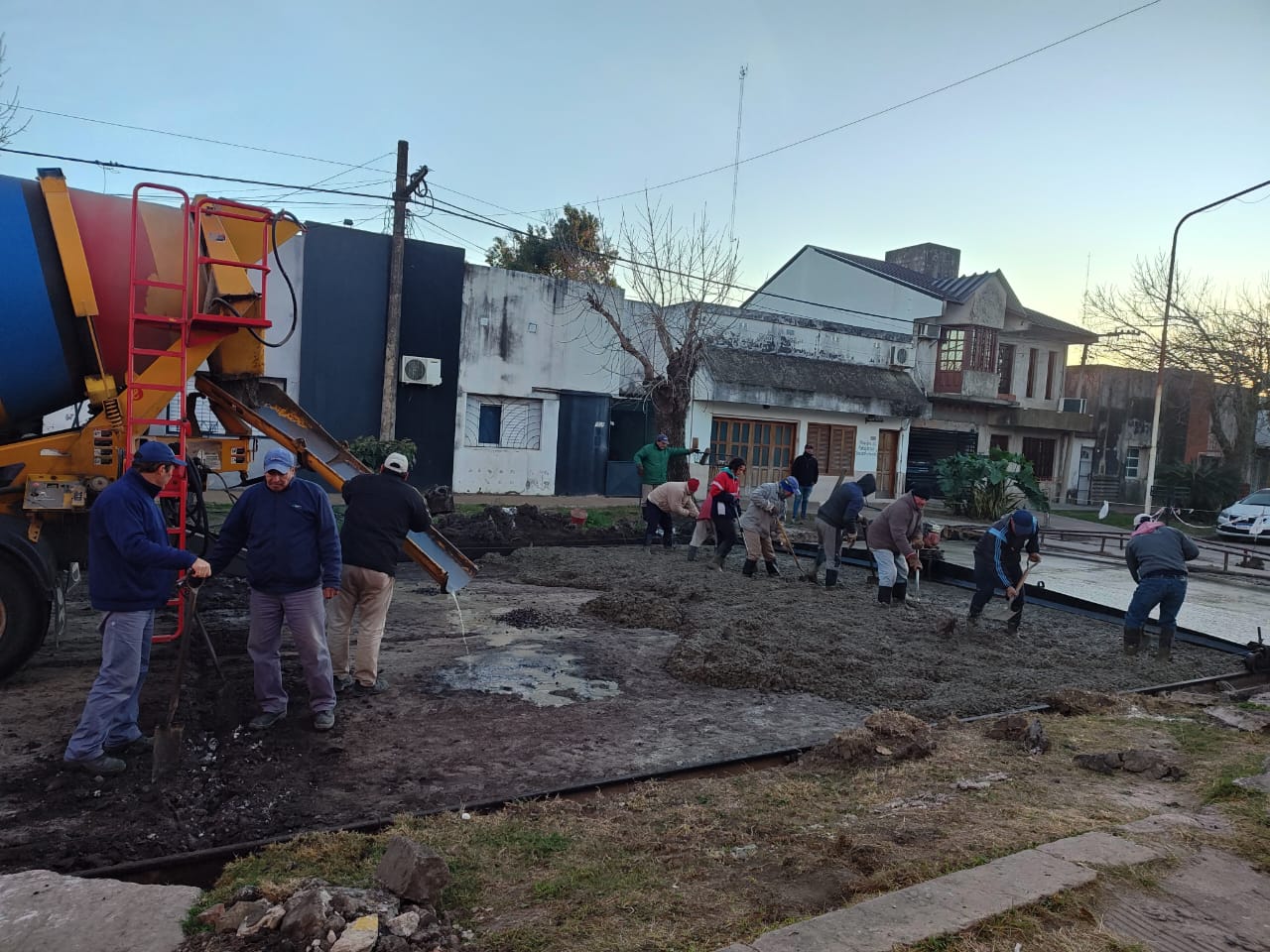 VILLA OCAMPO: SIGUE AVANZANDO LA REPAVIMENTACIÓN DE CALLE 25 DE MAYO