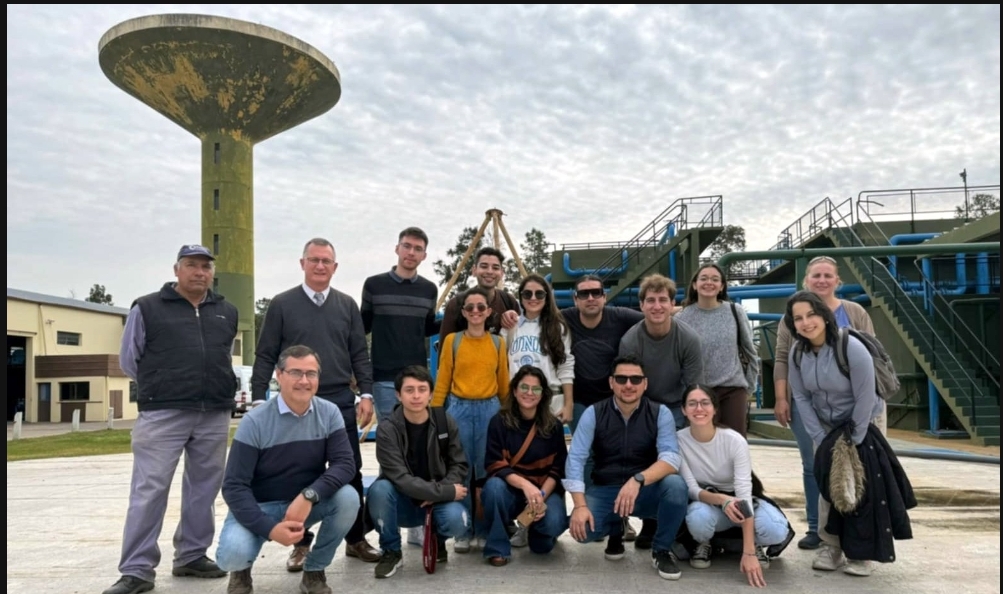 ESTUDIANTES DE LA UNL VISITARON LA PLANTA DE AGUA POTABLE