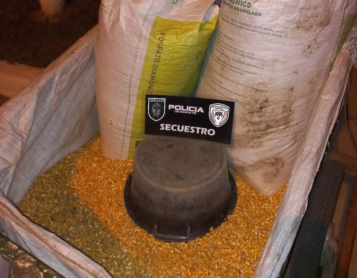 Villa Ocampo: Detuvieron a dos personas infraganti.