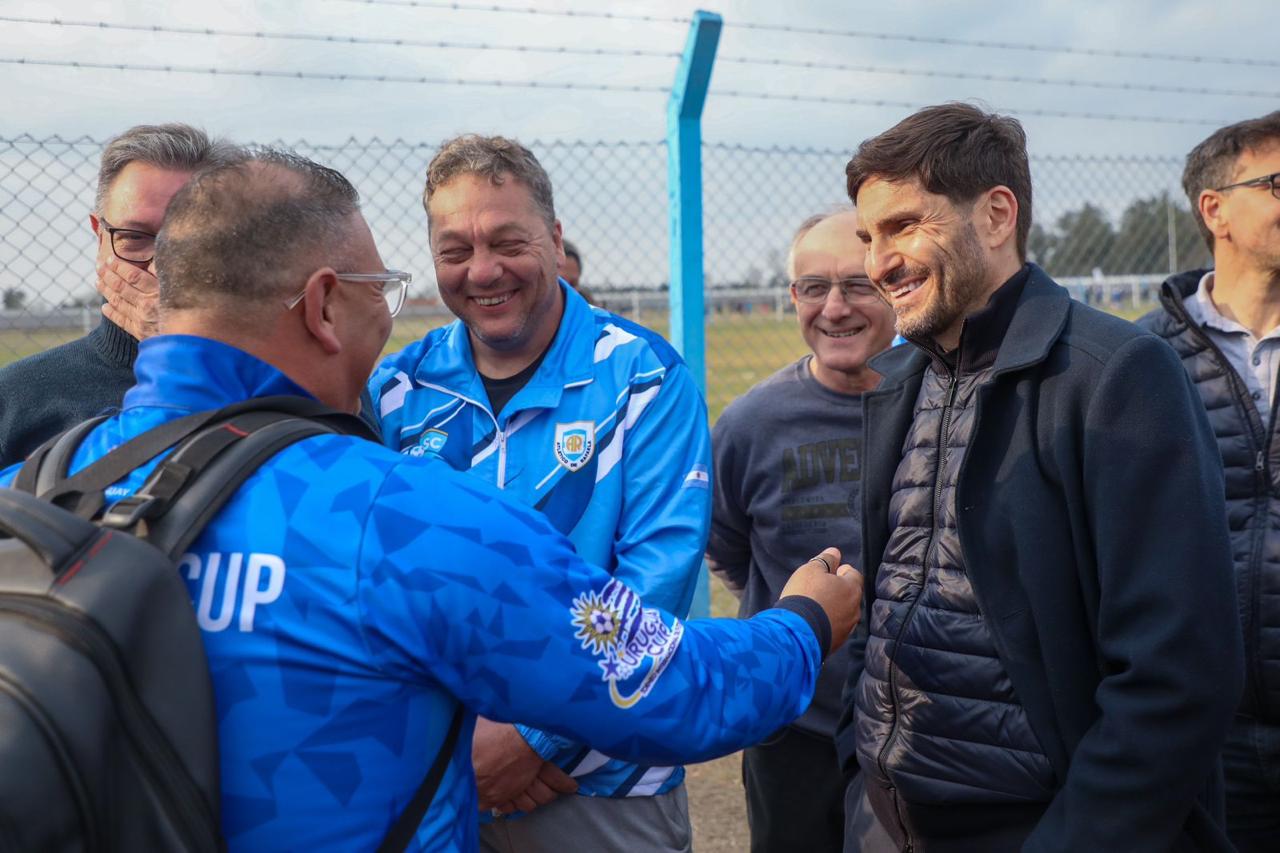Pullaro: “En los clubes hay mucho empuje para que la provincia pueda salir adelante”