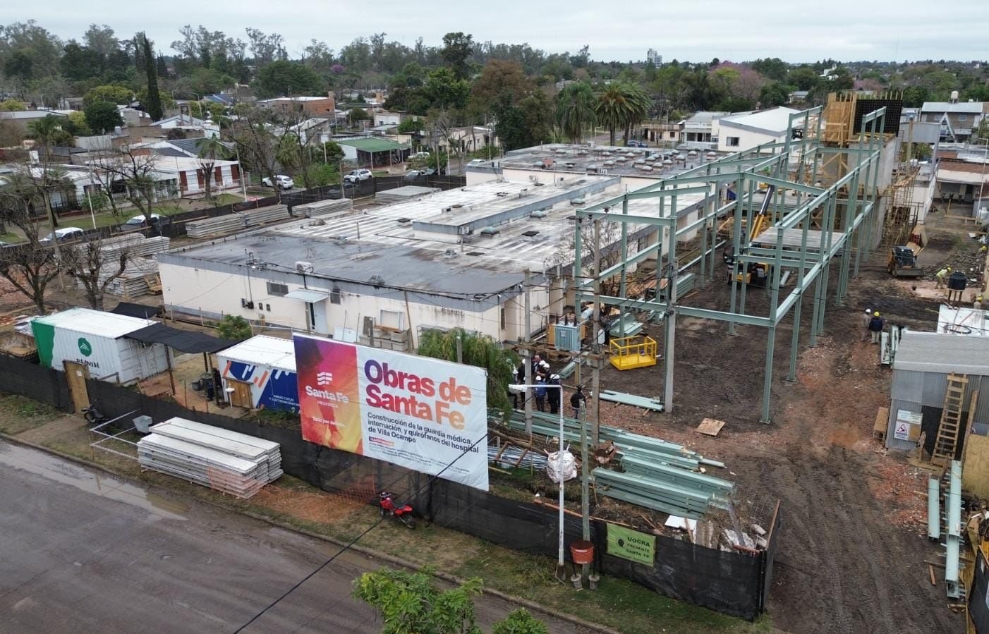 Otra obra provincial: el ministro Enrico recorrió los avances del Hospital de Villa Ocampo