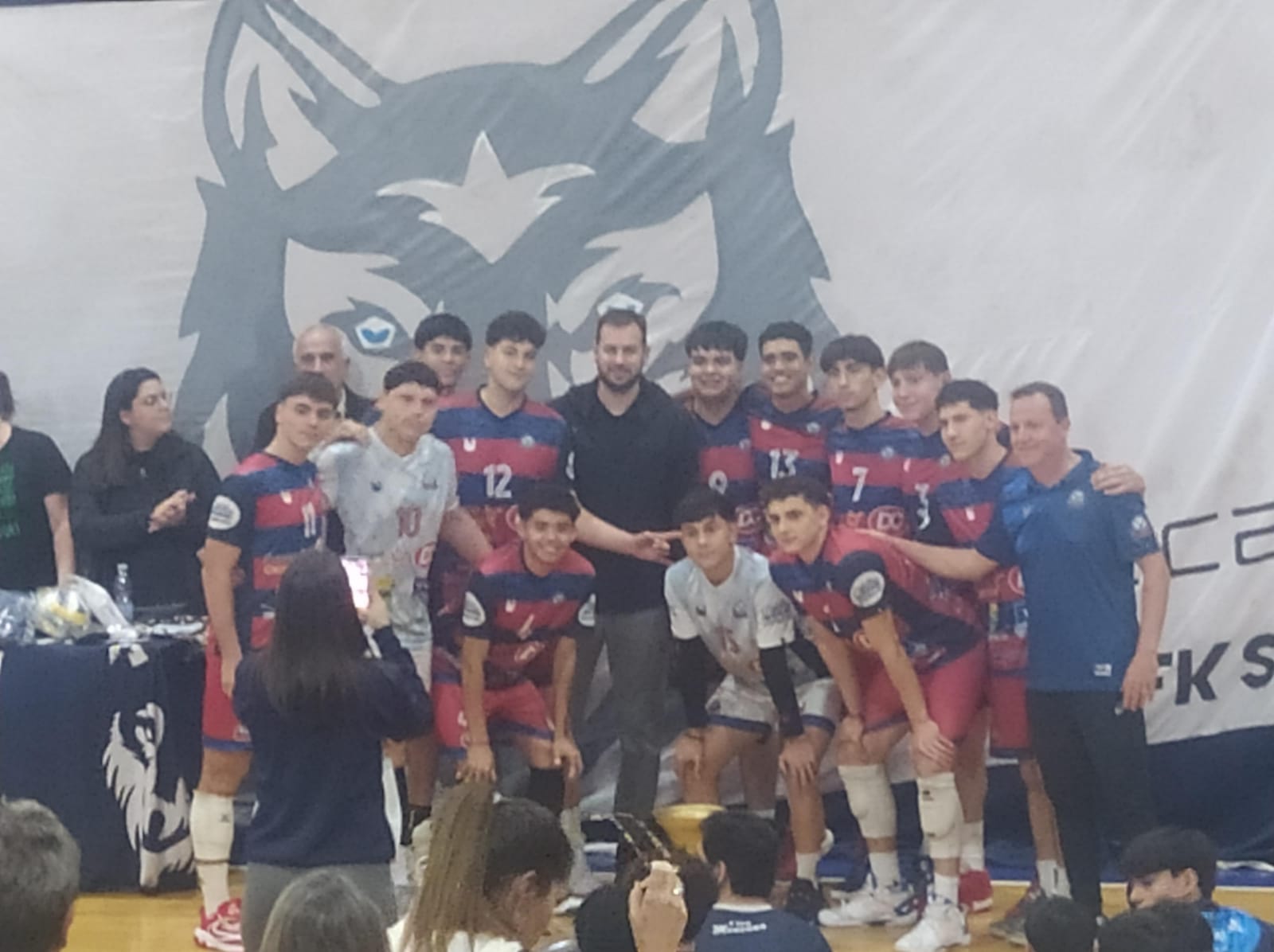 Torneo Internacional “Luciano De Cecco”: ¡Bomberos Voley, Subcampeón!