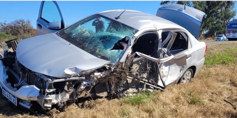 Un policía de “Los Pumas” murió al colisionar de frente con un camión paraguayo en la ruta nacional 11, jurisdicción de Calchaquí.