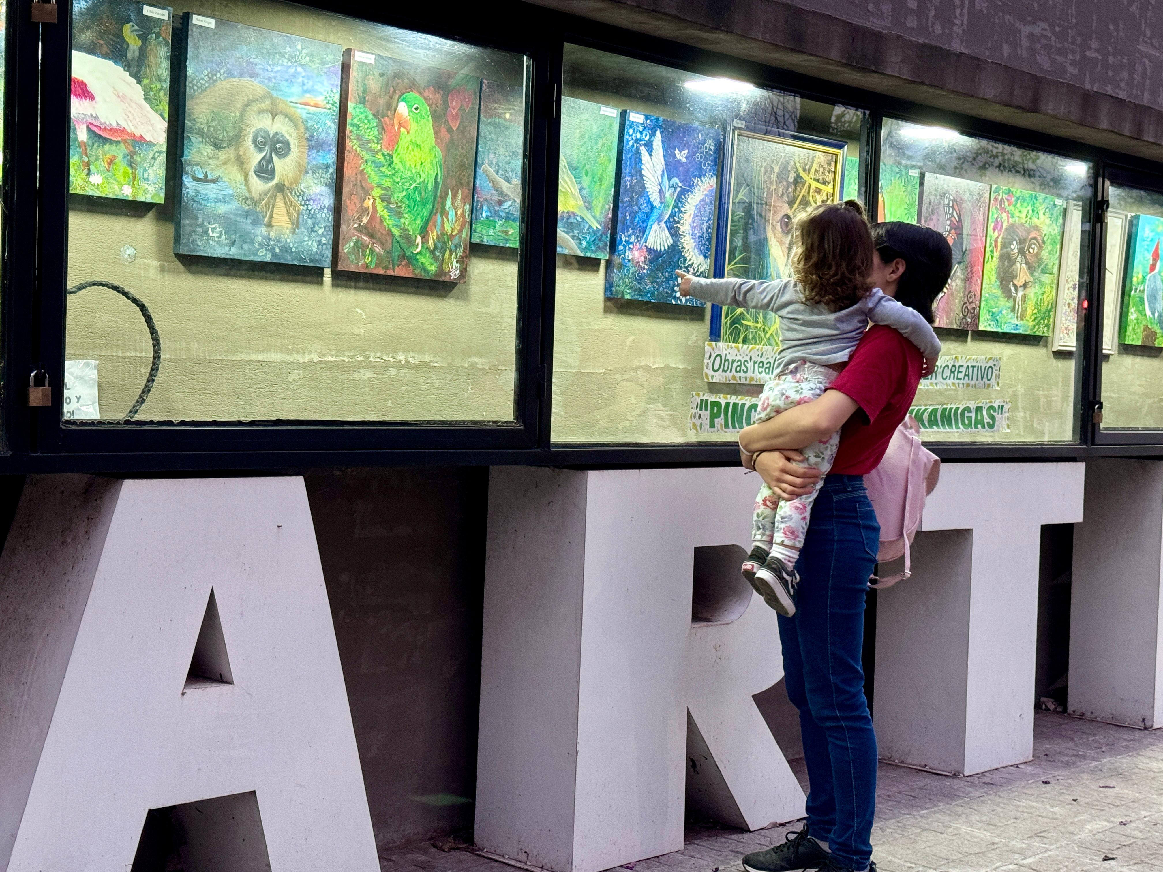 VILLA OCAMPO: VIDRIERA DEL ARTE: Una invitación a descubrir el talento artístico local