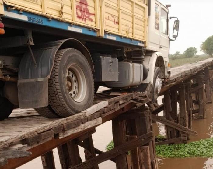 El Rabón: Un incidente que pudo tener consecuencias fatales en el puente del Paranacito, camino a puerto Piracuacito