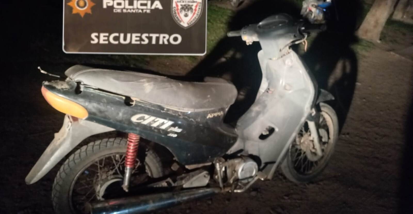 Villa Guillermina: Los integrantes del comando radioeléctrico de Villa Ocampo, recuperaron una moto robada en junio de 2.018