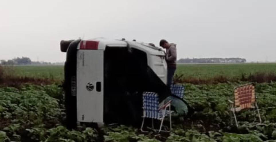 El presidente comunal del Sombrerito Luis Van de Vede volcó con su camioneta, está internado fuera de peligro.