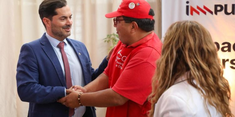 Rotundo éxito de la Expo Empleo en la ciudad de Santa Fe: 5.600 inscriptos y 1.300 encuentros