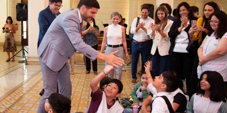 “Semana Invencible”: Pullaro presentó los atributos de mando del Brigadier López y honró su figura en Rosario