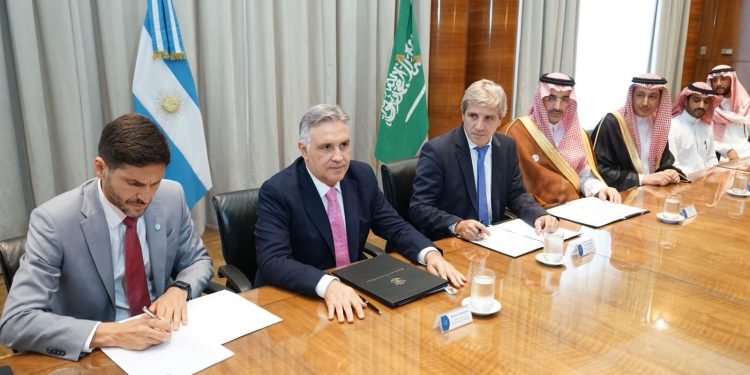 Pullaro destacó que el Acueducto Biprovincial “es una experiencia única en la República Argentina”