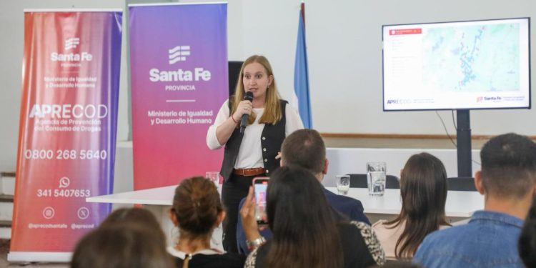 Representantes de 154 municipios y comunas se capacitaron en el abordaje de consumos problemáticos