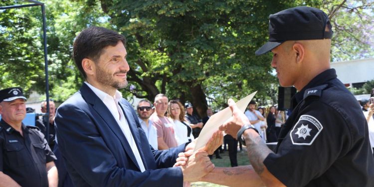 Pullaro: “Es heroico lo que hizo nuestra Policía por el bienestar de los santafesinos en estos meses”