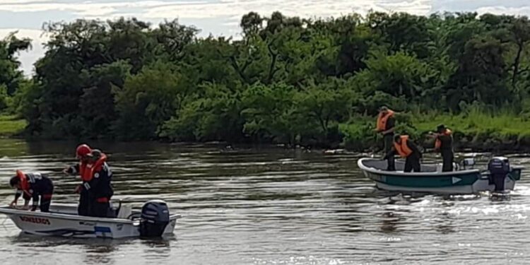 Villa Ocampo: Continúan buscando al hombre que se ahogó en el arroyo Los Amores