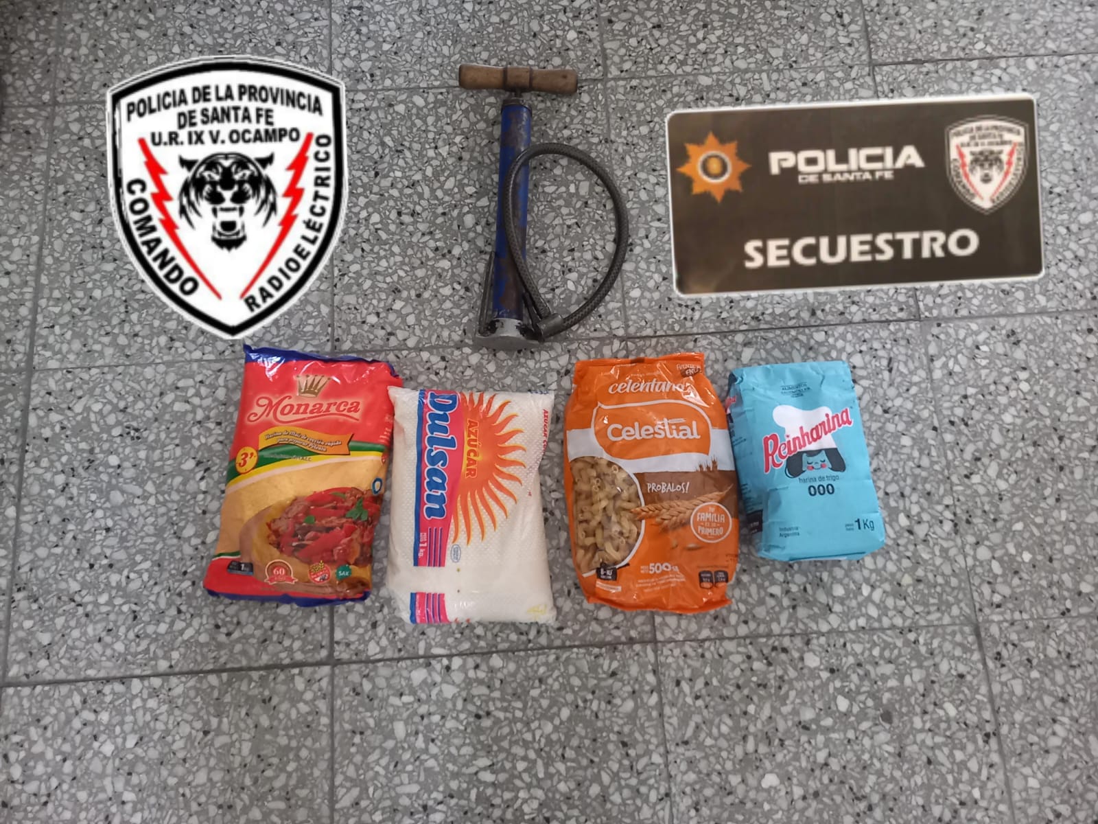 Villa Ocampo: Denunció a su hijo menor de 15 años, porque le robó alimentos y un inflador para vender.