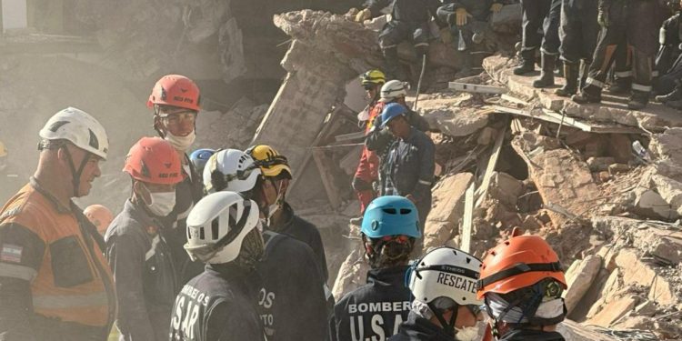 Finalizó la labor de los brigadistas de Santa Fe en Villa Gesell por el derrumbe del hotel