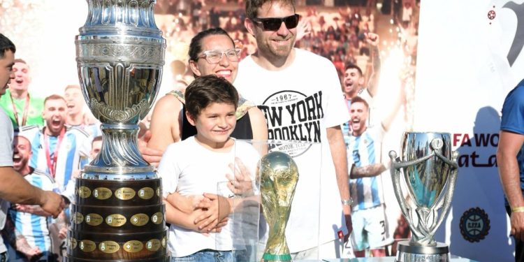 Semana Invencible: se exhiben los trofeos de la Selección Argentina en la Casa de Gobierno