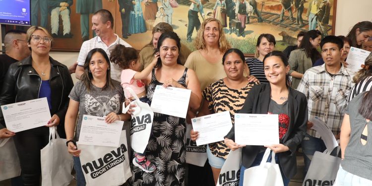 Nueva Oportunidad: finalizó la formación a los acompañantes del programa provincial