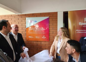 Provincia inauguró un nuevo Centro de Día Regional en Villa Ocampo