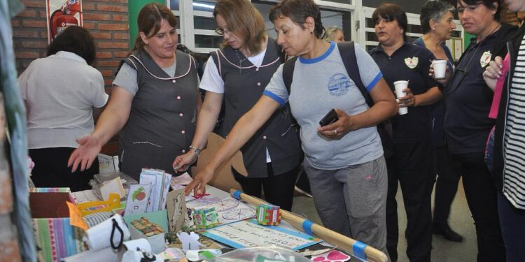 Con la participación de 53.000 estudiantes y más de 6.300 docentes y directivos, finaliza el Plan de Alfabetización Raíz 2024