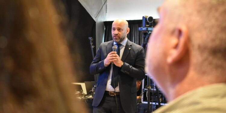 Pullaro le pone fin a los ingresos hereditarios en la EPE