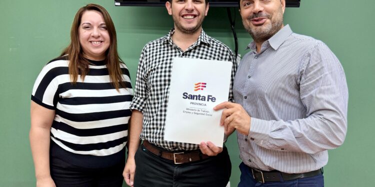 Villa Ocampo : El municipio firmó un convenio para la creación del Centro de Atención a la Niñez y la Familia (CANyF)