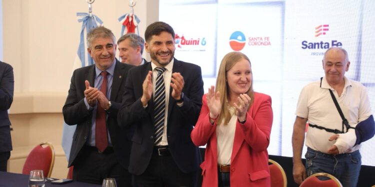 Pullaro: “La Maratón Santa Fe-Coronda es un valor de la provincia y tiene que ver con nuestra esencia”